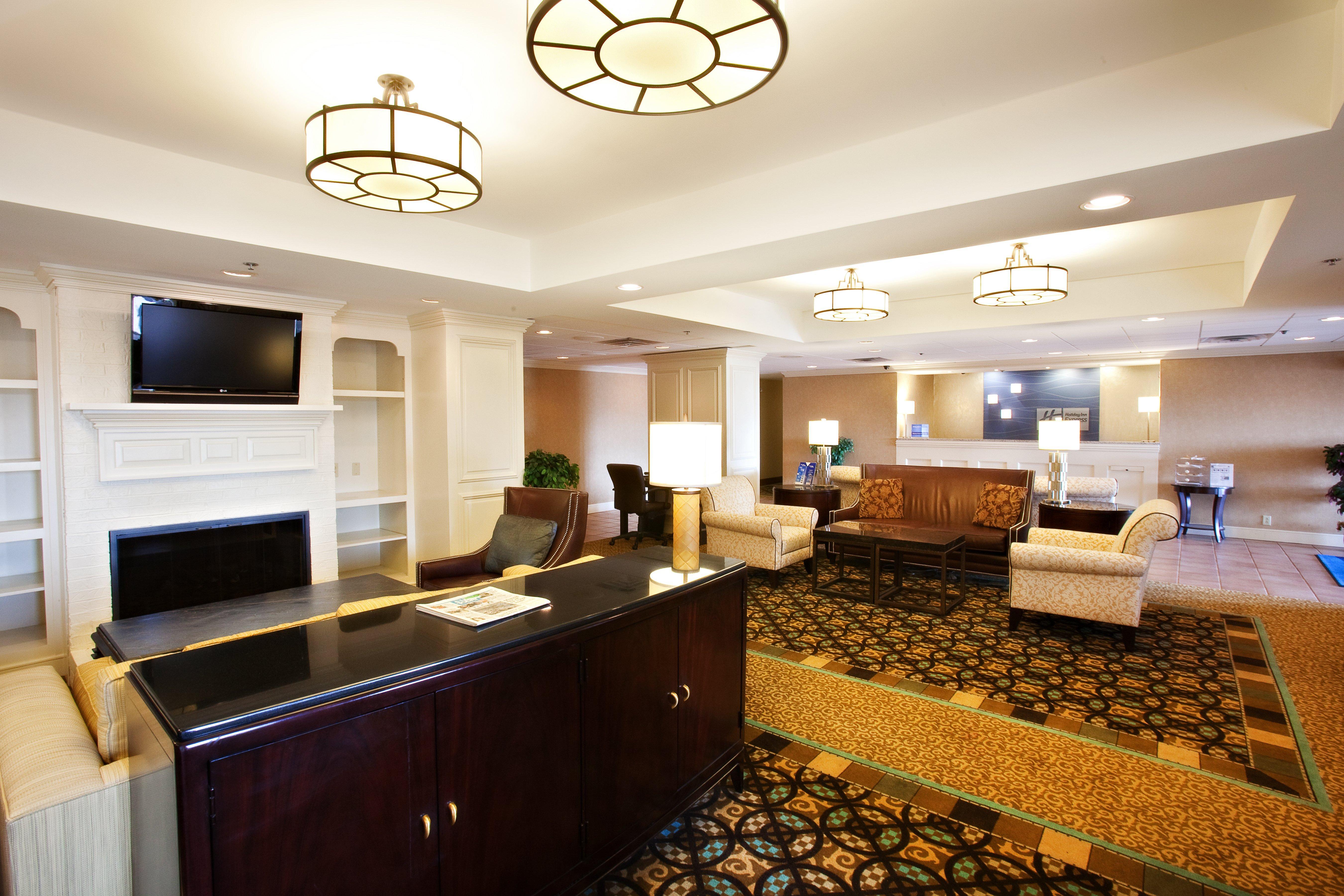 Holiday Inn Express Indianapolis Airport By Ihg Plainfield Buitenkant foto