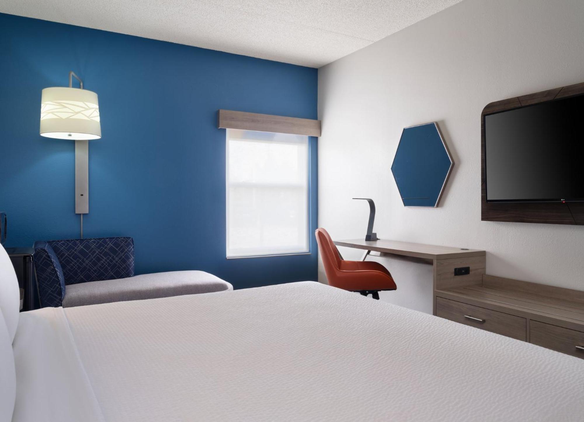 Holiday Inn Express Indianapolis Airport By Ihg Plainfield Buitenkant foto