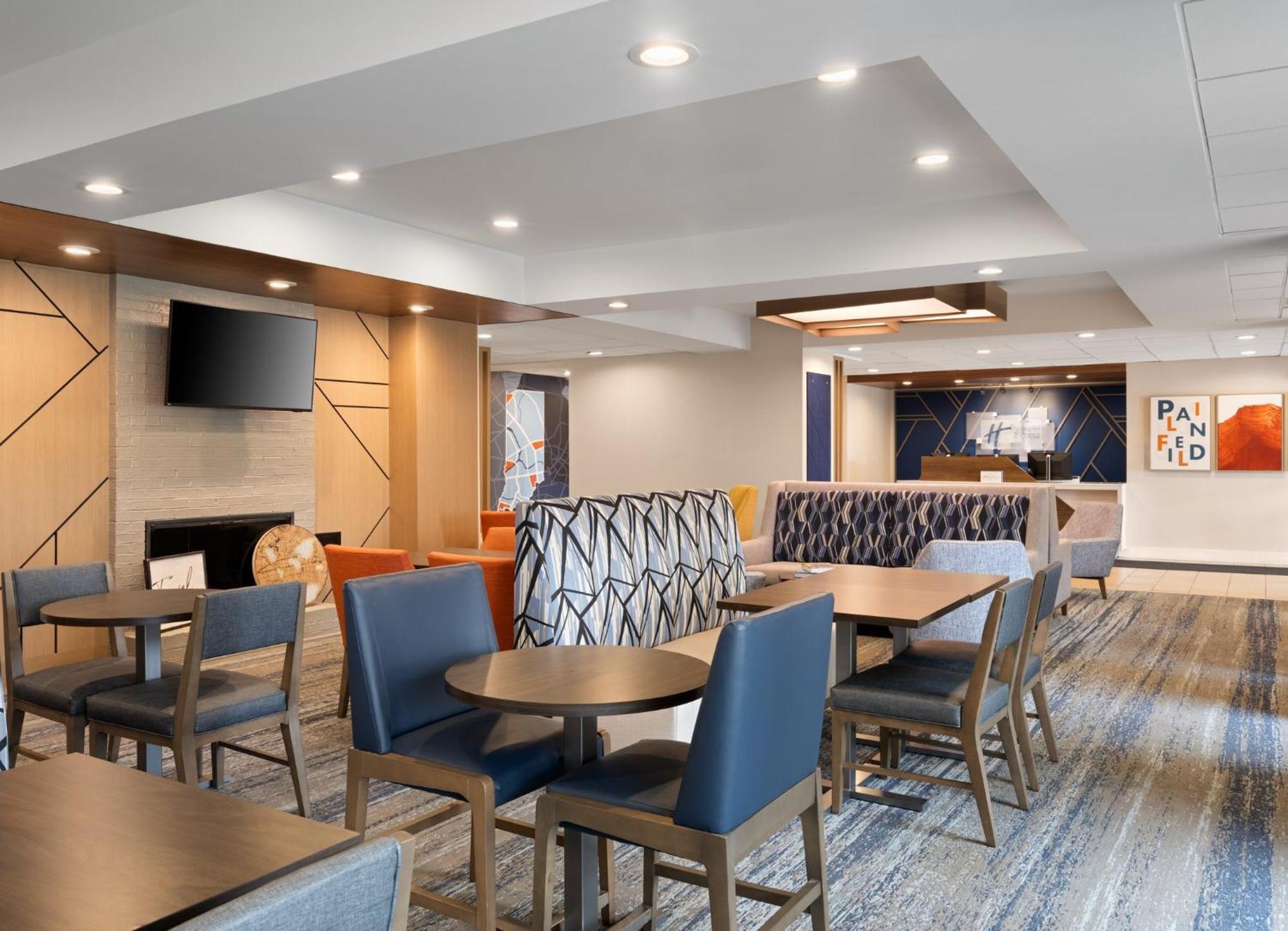 Holiday Inn Express Indianapolis Airport By Ihg Plainfield Buitenkant foto