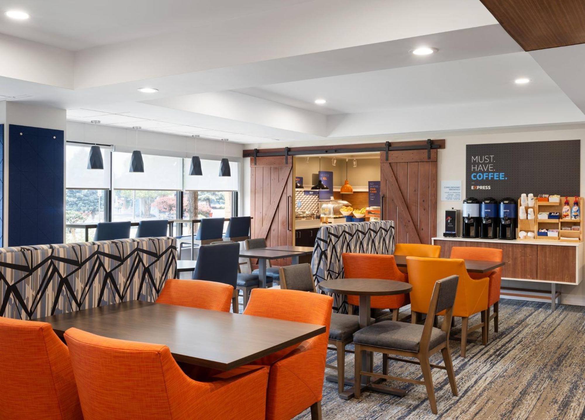 Holiday Inn Express Indianapolis Airport By Ihg Plainfield Buitenkant foto