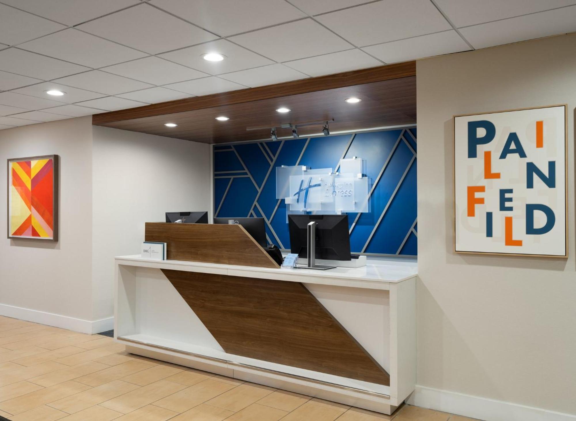 Holiday Inn Express Indianapolis Airport By Ihg Plainfield Buitenkant foto