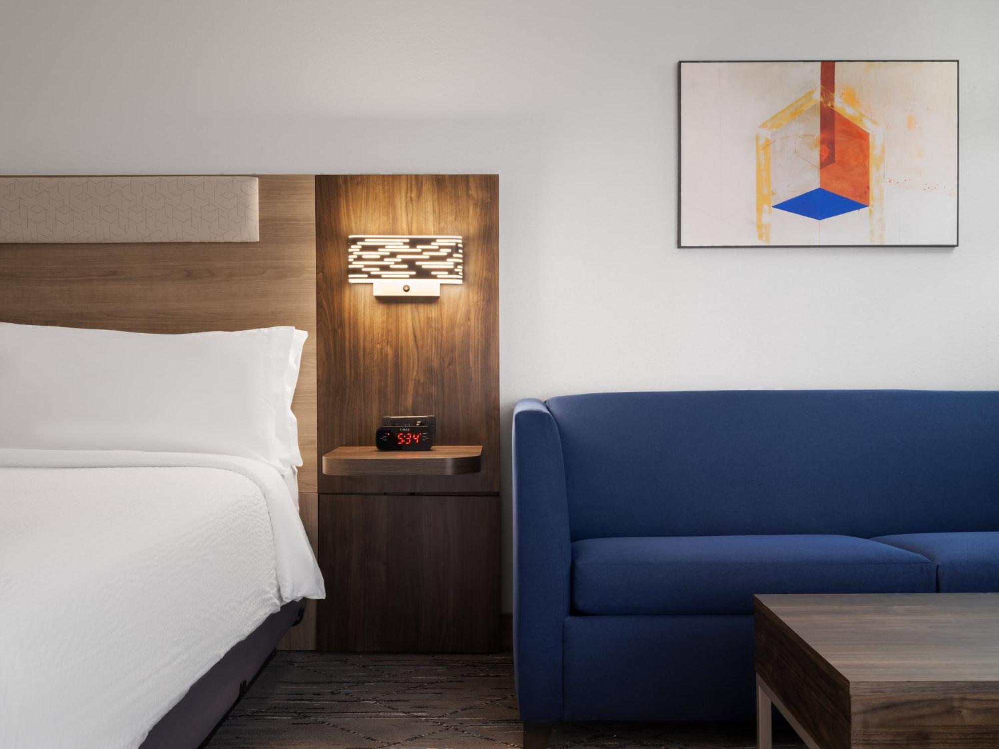 Holiday Inn Express Indianapolis Airport By Ihg Plainfield Buitenkant foto